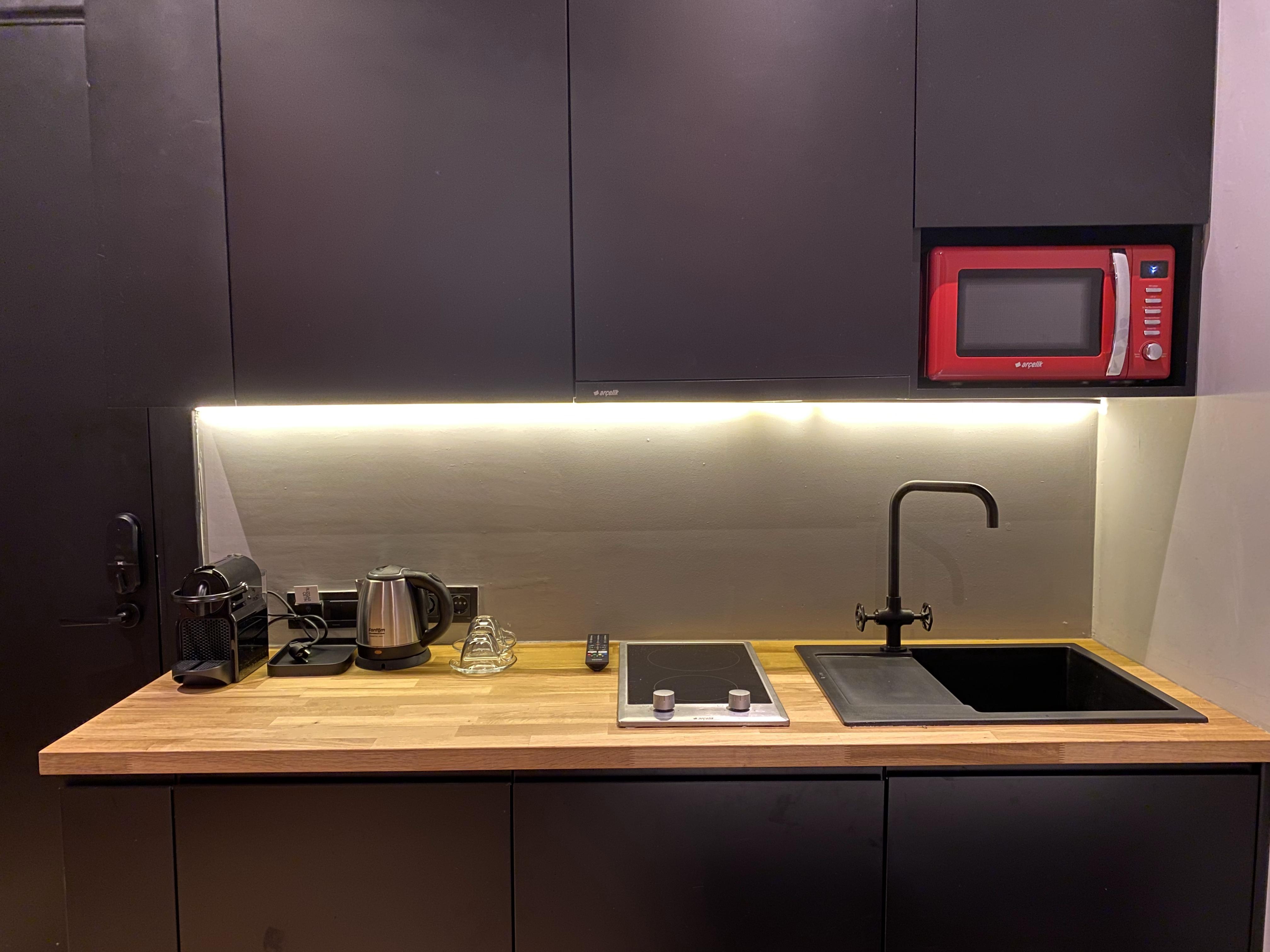 Ruz Hotels Стамбул Экстерьер фото A modern kitchen