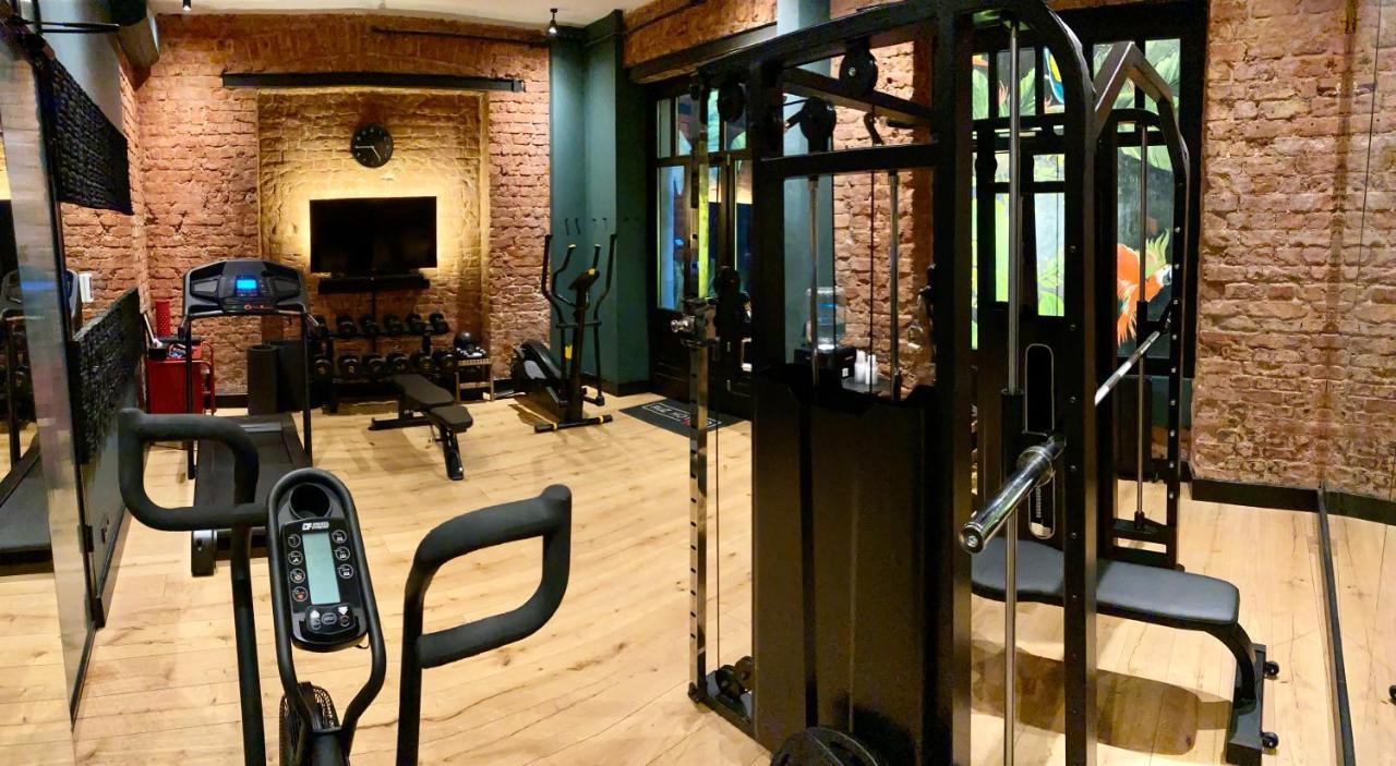 Ruz Hotels Стамбул Экстерьер фото The gym at the hotel