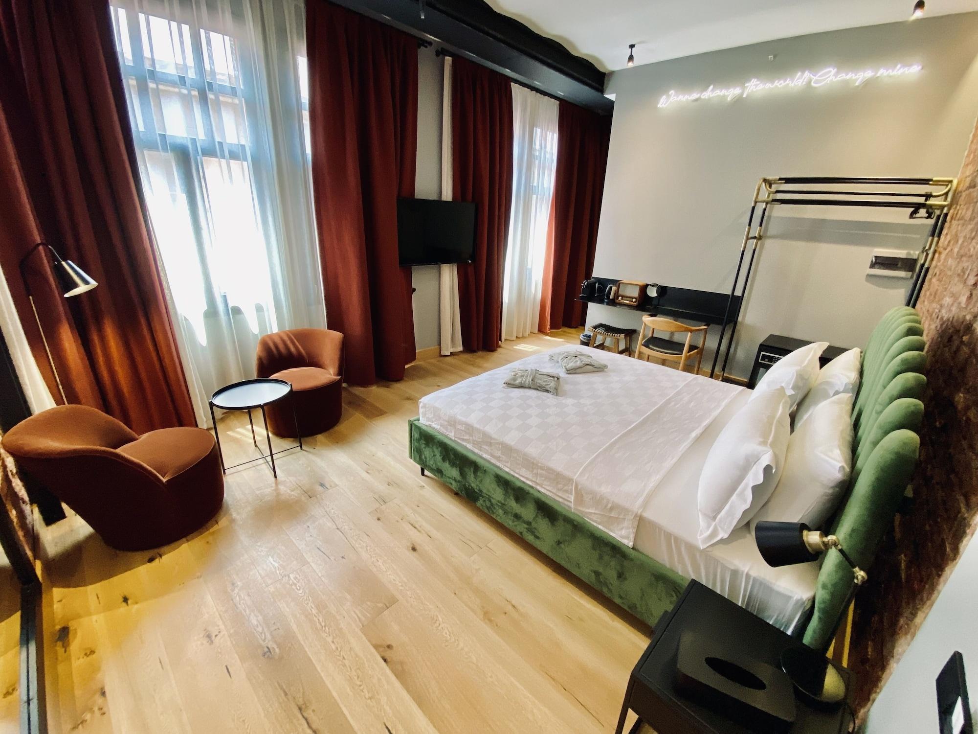Ruz Hotels Стамбул Экстерьер фото A room at the hotel
