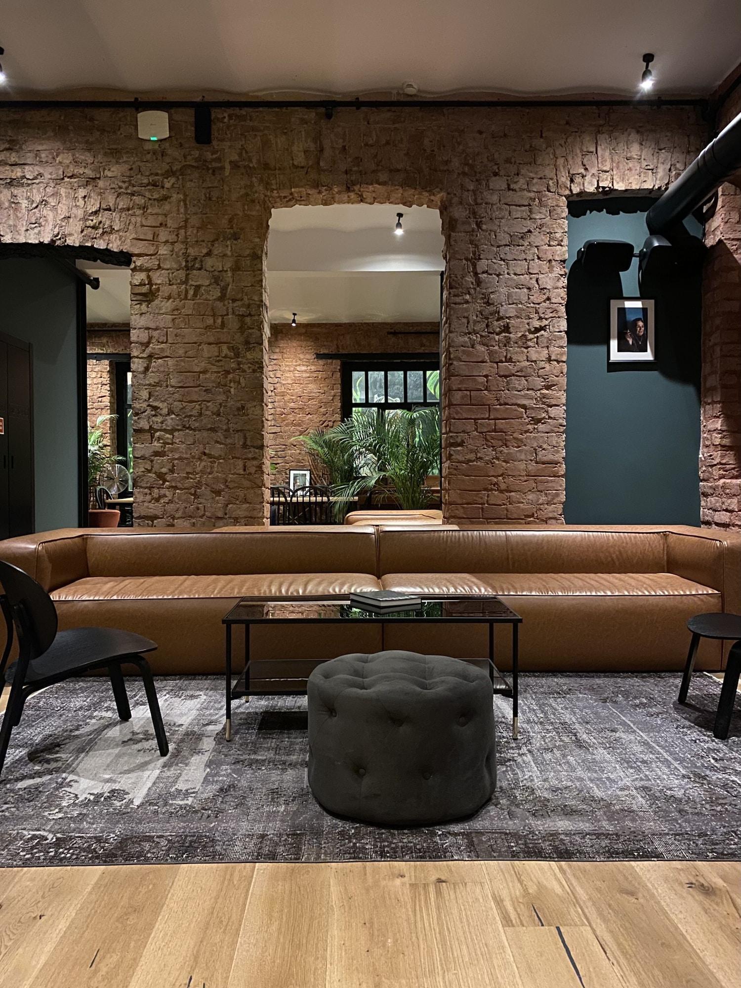 Ruz Hotels Стамбул Экстерьер фото The interior of the hotel