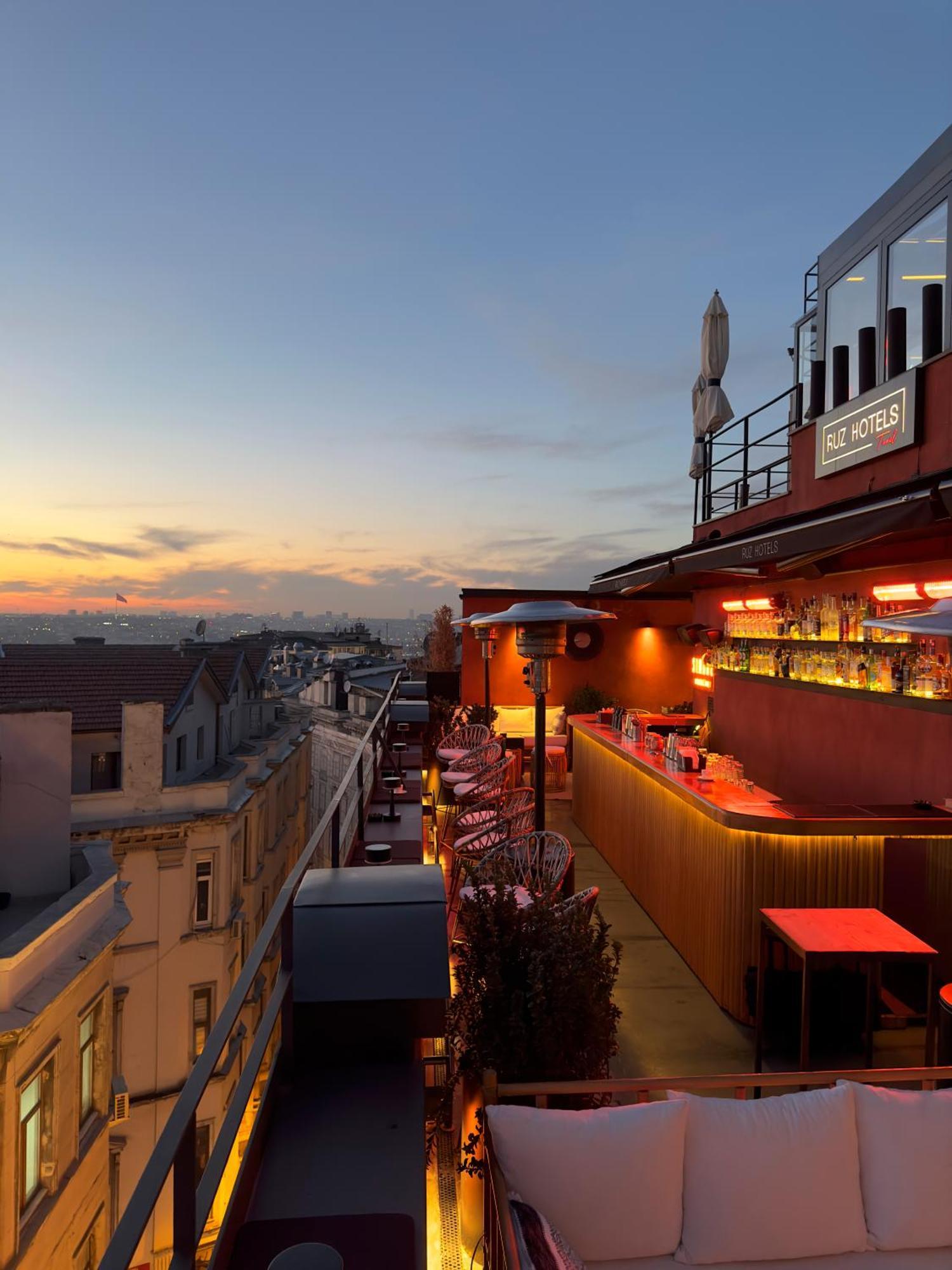 Ruz Hotels Стамбул Экстерьер фото Rooftop bar